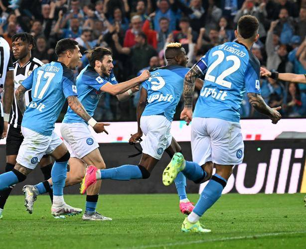 记者：彭啸应该是韧带损伤，联赛最后一轮可能是赶不上了（记者：彭啸疑似韧带受伤 或无缘联赛收官战）