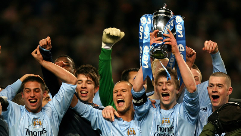 罗体：卢卡库本周末可能归队，预计意超杯半决赛踢米兰时复出（罗体：卢卡库有望本周末归队，或将在意超杯半决赛对阵米兰时复出）