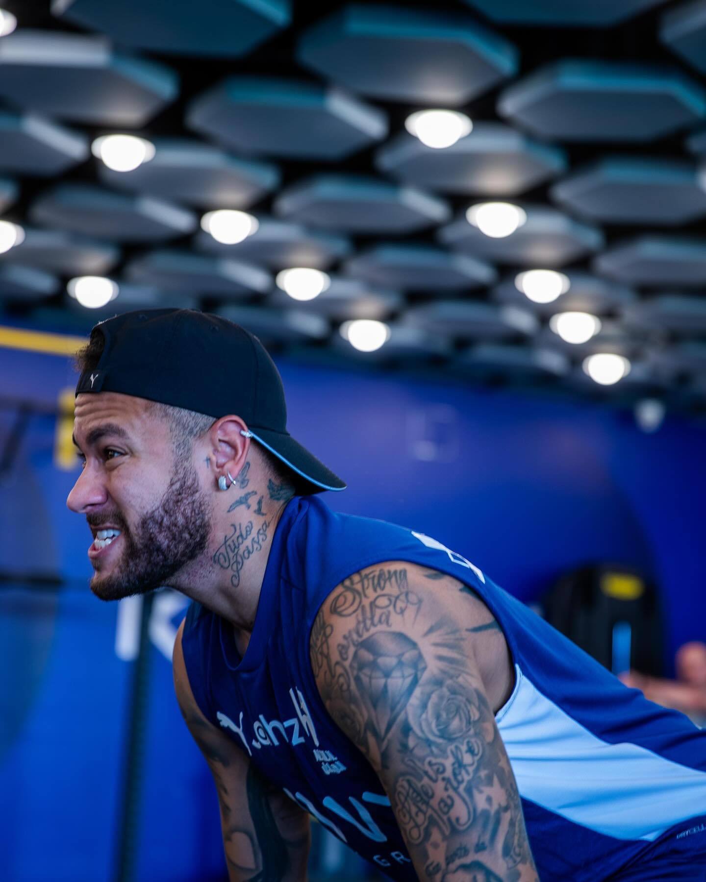 劳塔罗：齐沃拥抱我的次数比我老婆抱我的次数都多（劳塔罗笑言：齐沃抱我比我妻子还勤）