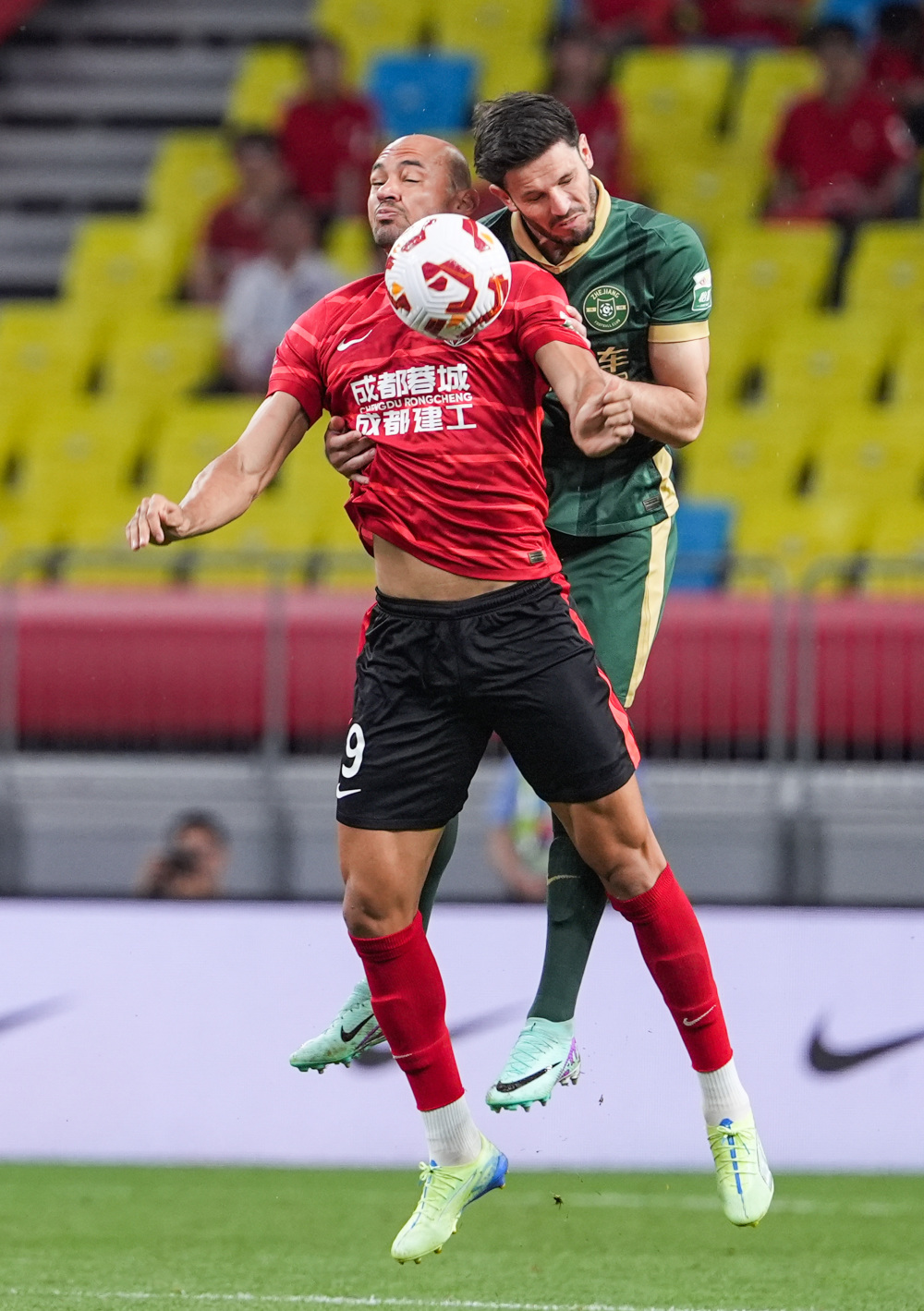 西甲：巴萨锋线爆发 3-0击败塞尔塔（西甲：巴萨锋线火力全开 3-0完胜塞尔塔）