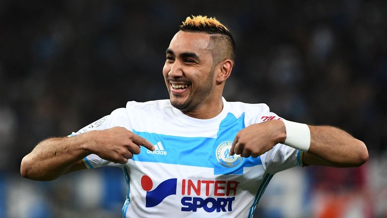 中超11月最佳阵容：法比奥、瓦科领衔，吴曦、王燊超入选（中超11月最佳阵容出炉：法比奥、瓦科领衔，吴曦、王燊超入围）