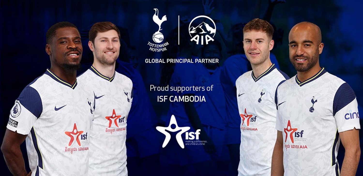 记者：埃斯特旺已抵达伦敦，将于周一加入切尔西的训练（埃斯特旺飞抵伦敦，将于周一参加切尔西训练）