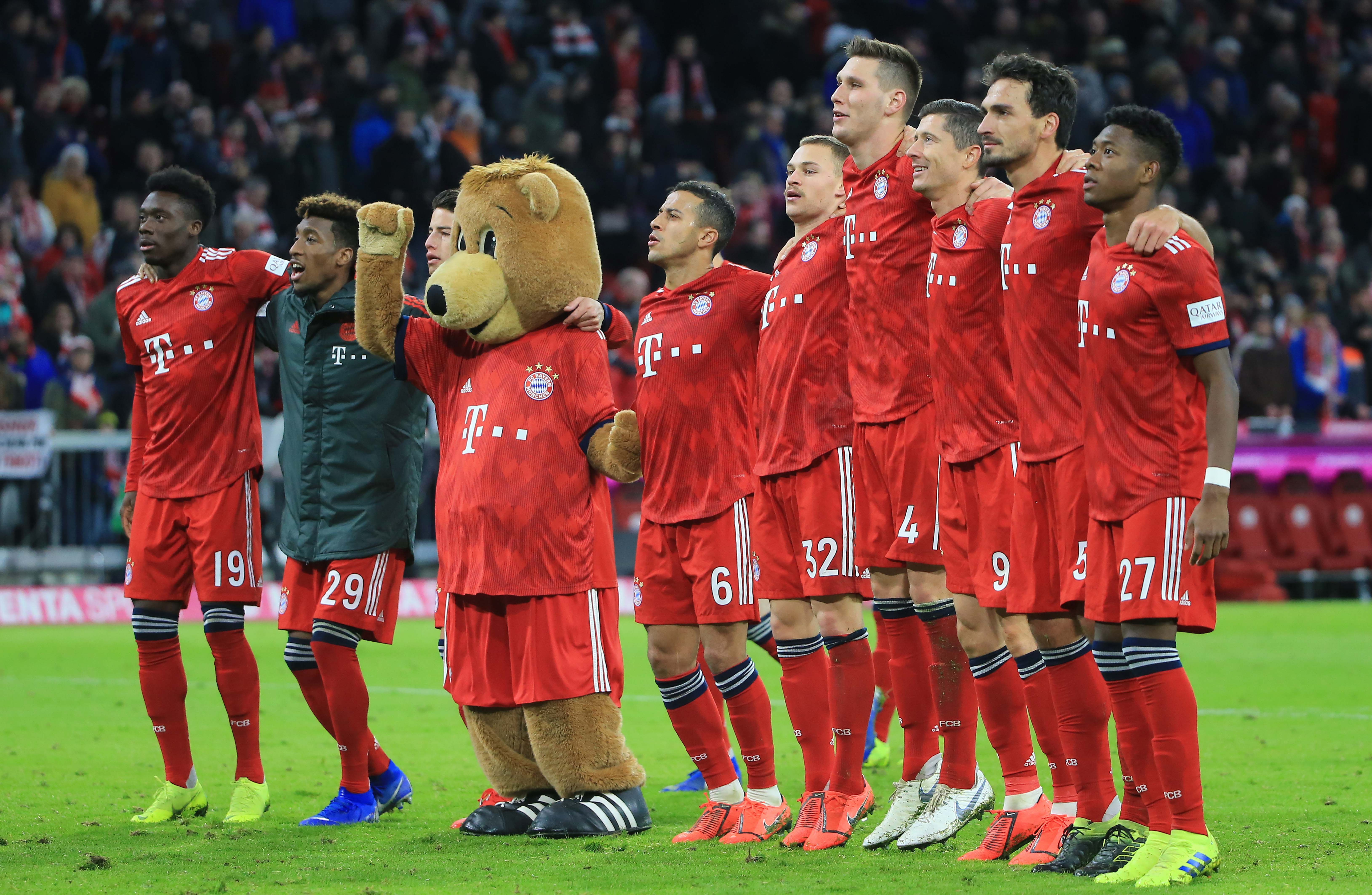 报价超十亿英镑，英媒：派拉蒙获得四年在英国的欧冠转播权（英媒称派拉蒙斥资逾10亿英镑拿下英国欧冠四年转播权）