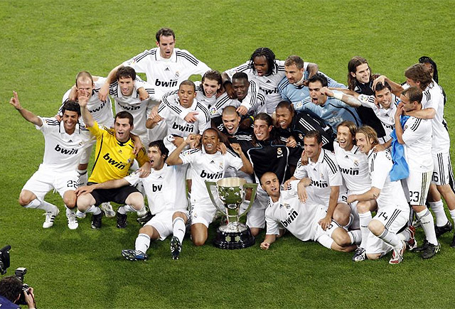 北京时间12月10日凌晨04：00，2025-26赛季欧冠联赛阶段第6轮。（2025-26赛季欧冠第六轮：北京时间12月10日凌晨04：00开赛）