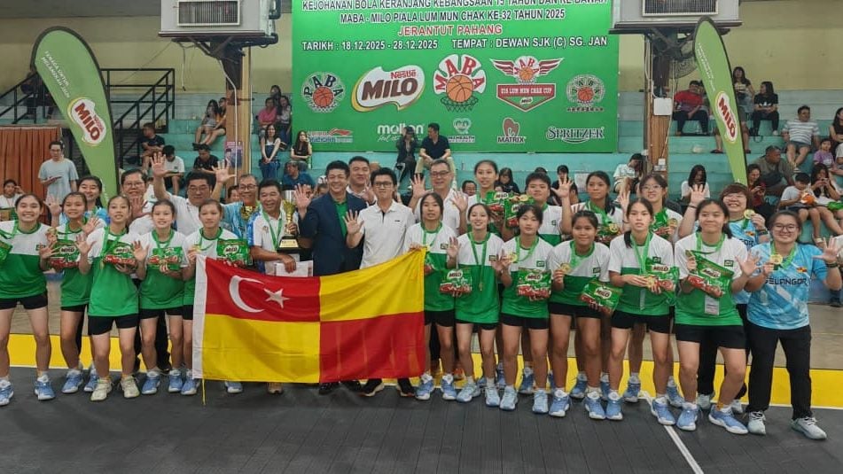 德甲官博祝贺邵佳一：期待邵佳一带领中国国家队走向更高舞台（德甲官博发文祝贺邵佳一：盼其率中国国家队迈向更高舞台）